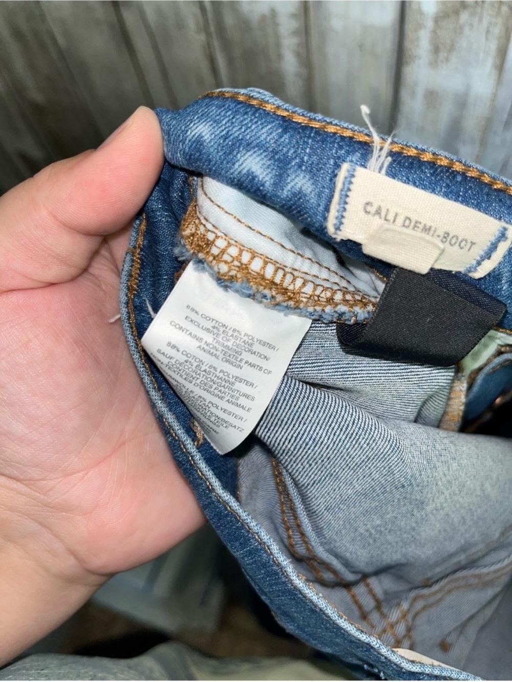 Madewell Cali Demi Boot Jeans 24 Distressed Raw Hem Button Fly Medium Wash - Picture 9 of 9